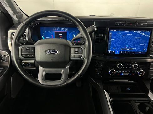 Used 2024 Ford F250 Lariat image 14