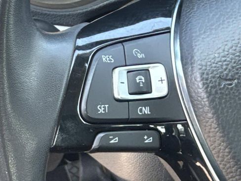 Used 2021 Volkswagen Passat 2.0T SE image 25