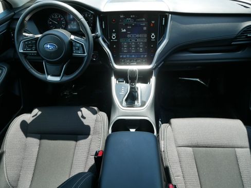 Used 2025 Subaru Outback Premium AWD/4WD image 10