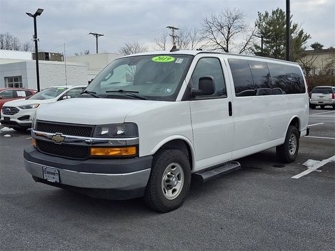 Used 2019 Chevrolet Express 3500 LT w/ LT Preferred Equipment Group image 3