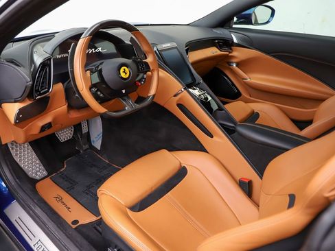Certified 2022 Ferrari Roma image 8