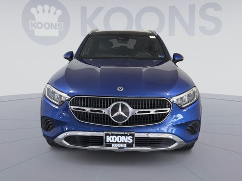 Used 2025 Mercedes-Benz GLC 300 4MATIC image 11
