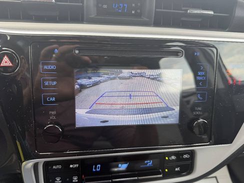 Used 2019 Toyota Corolla LE FWD image 12