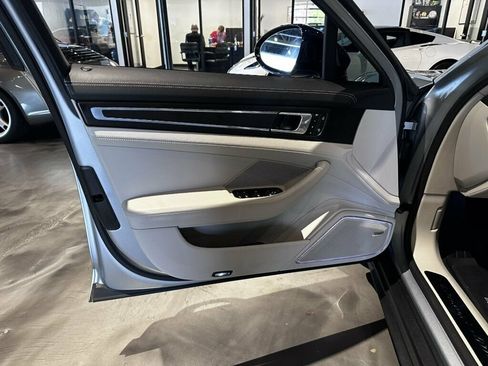 Used 2023 Porsche Panamera image 14