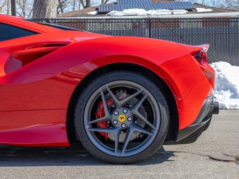 Used 2020 Ferrari F8 Tributo image 21