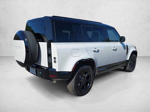 New 2026 Land Rover Defender 110 X-Dynamic SE AWD/4WD image 5