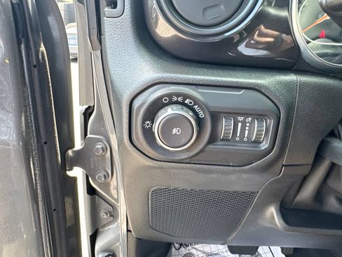 Used 2020 Jeep Wrangler Unlimited Sport AWD/4WD image 34