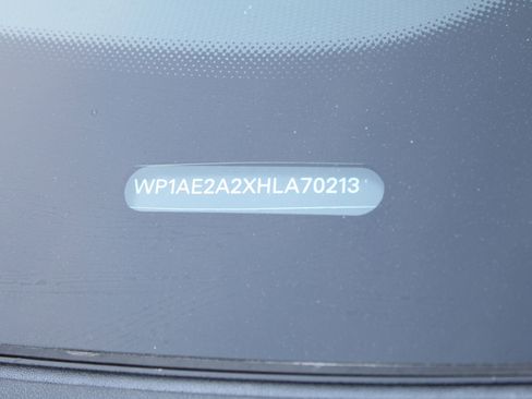 Used 2017 Porsche Cayenne S image 29