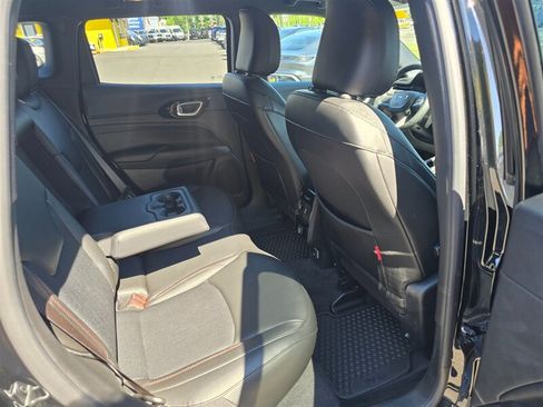 Used 2023 Jeep Compass Trailhawk AWD/4WD image 15