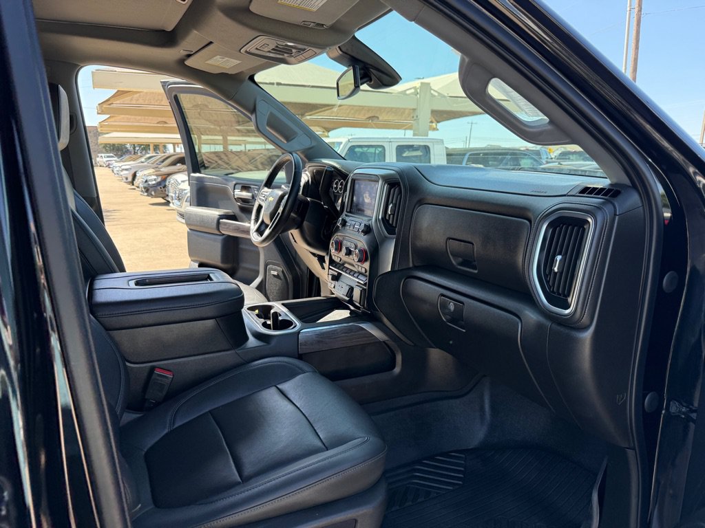 Used 2022 Chevrolet Silverado 1500 LTZ w/ LTZ Premium Texas Edition AWD/4WD image 16
