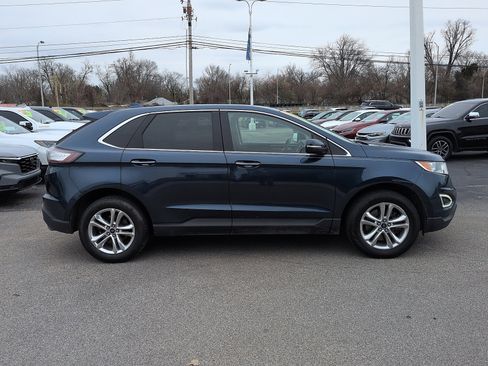 Used 2017 Ford Edge Titanium w/ Technology Package image 2