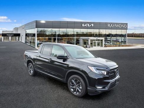 Used 2024 Honda Ridgeline Sport image 1