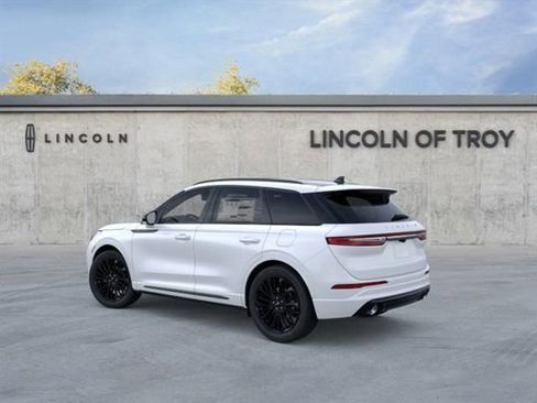 New 2026 Lincoln Corsair Premiere image 4