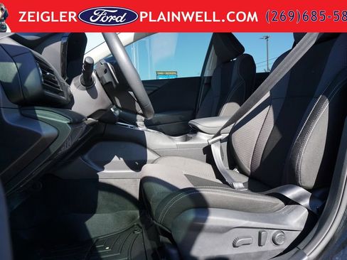 Used 2023 Subaru Outback Premium AWD/4WD image 17