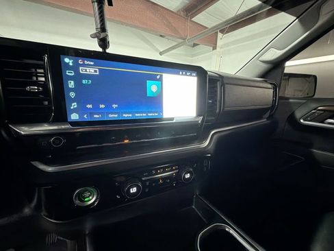 Used 2022 Chevrolet Silverado 1500 RST image 18