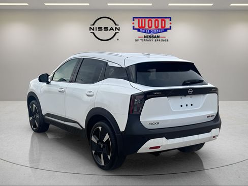 Certified 2025 Nissan Kicks SR w/ SR Premium Package AWD/4WD image 5