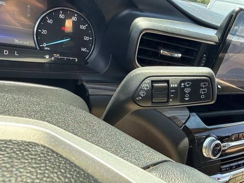 Certified 2022 Ford Explorer Limited w/ Equipment Group 301A AWD/4WD image 32