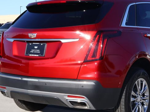 Certified 2021 Cadillac XT5 Premium Luxury image 11