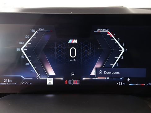 Used 2024 BMW X5 xDrive40i w/ M Sport Package AWD/4WD image 4