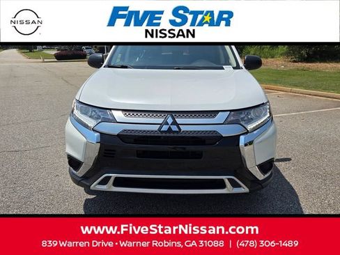 Used 2020 Mitsubishi Outlander ES FWD image 2