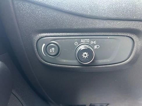 Used 2023 Chevrolet Equinox LS w/ LS Convenience Package AWD/4WD image 21