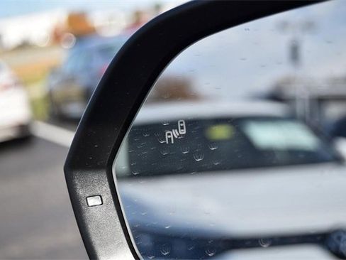 New 2026 Volkswagen Atlas Cross Sport SE image 9