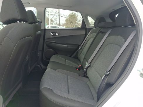 Used 2022 Hyundai Kona SEL w/ Convenience Package image 11