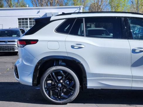 New 2026 Volkswagen Tiguan SE R-Line AWD/4WD image 6