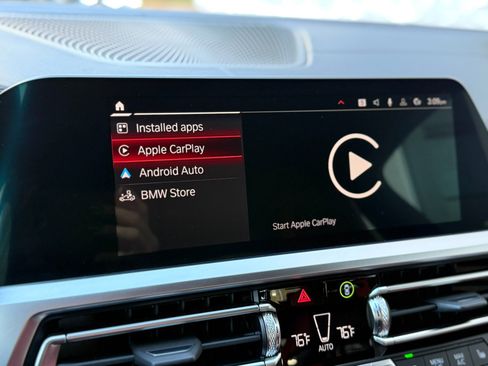 Used 2022 BMW M4 xDrive Competition w/ M Carbon Exterior Package image 27