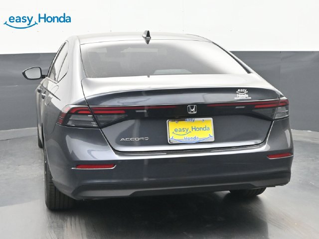 Used 2025 Honda Accord SE image 6