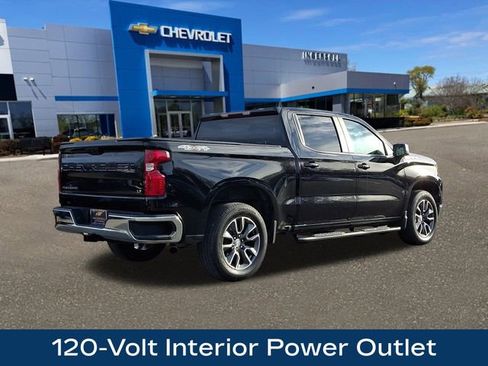 Used 2024 Chevrolet Silverado 1500 LT image 9
