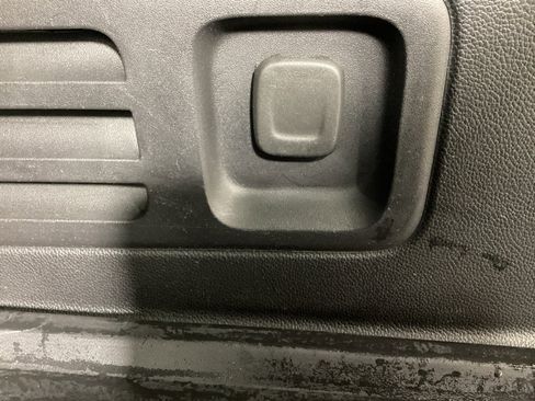 Used 2021 Chevrolet Traverse RS w/ LPO, Floor Liner Package AWD/4WD image 36