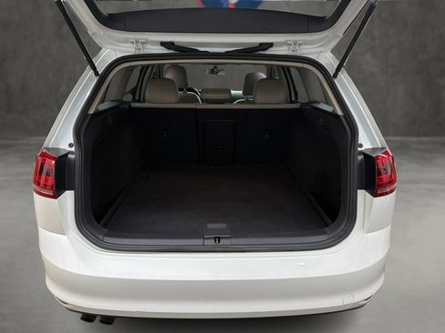 Used 2015 Volkswagen Golf TDI SE image 12