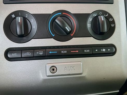 Used 2015 Ford Expedition XL image 23