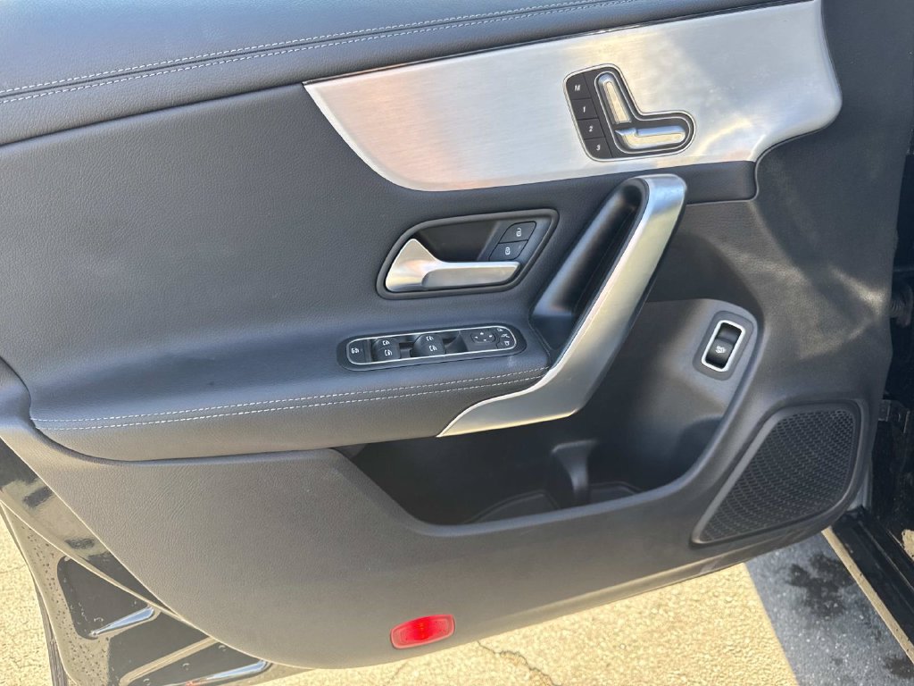 Used 2025 Mercedes-Benz CLA 250 4MATIC image 16