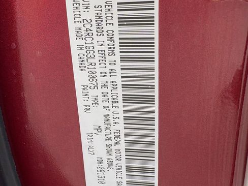 Used 2020 Chrysler Pacifica Limited image 33