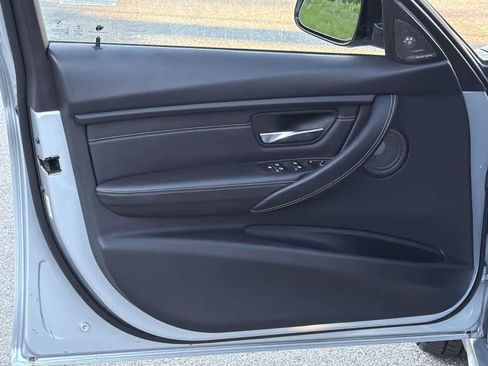 Used 2016 BMW M3 image 22