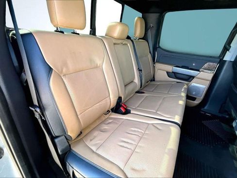 Used 2023 Ford F350 Lariat image 28