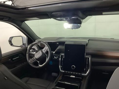 New 2026 GMC Yukon Denali w/ Denali Reserve Package AWD/4WD image 33