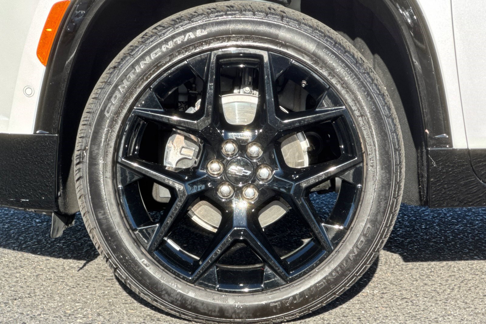 Used 2024 Chevrolet Traverse RS w/ LPO, Floor Liner Package AWD/4WD image 12