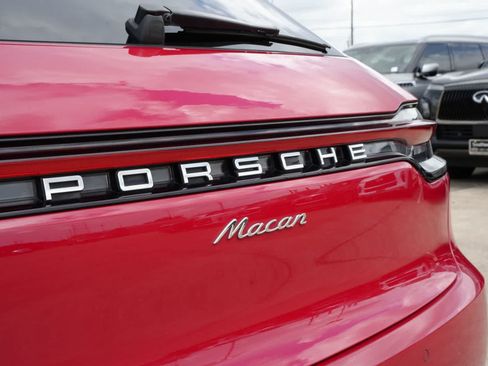 Used 2019 Porsche Macan AWD/4WD image 18
