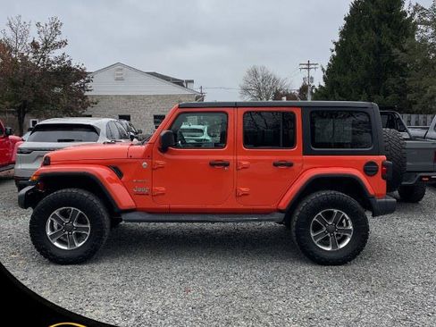 Used 2018 Jeep Wrangler Unlimited Sahara w/ Dual Top Group image 16
