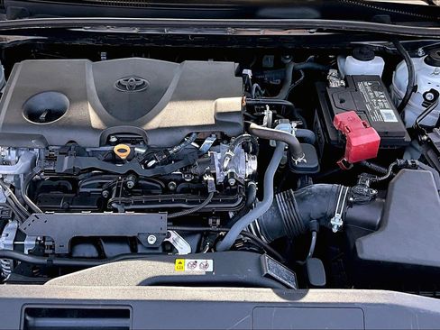 Used 2022 Toyota Camry SE w/ Audio Upgrade Package FWD image 9