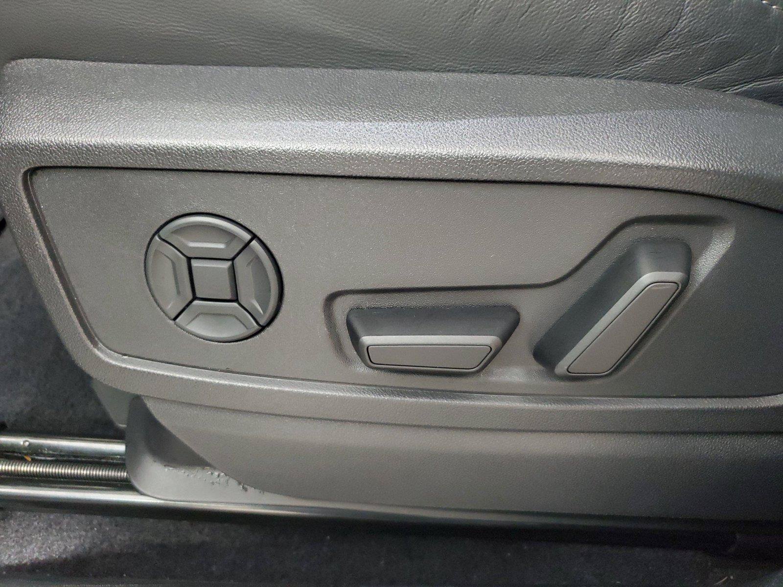 Certified 2025 Audi Q5 Premium w/ Convenience Package AWD/4WD image 21