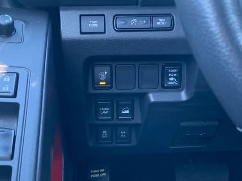 Used 2023 Nissan Frontier PRO-4X w/ Pro-4X Premium Package image 22