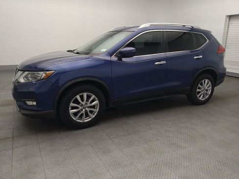 Used 2017 Nissan Rogue SV FWD image 2