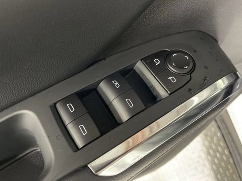 Used 2026 Chevrolet Traverse LT AWD/4WD image 5
