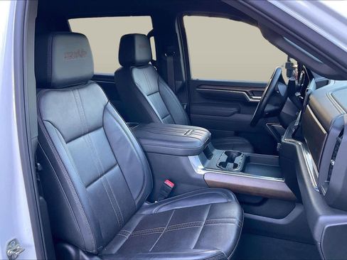 Used 2025 Chevrolet Silverado 3500 High Country w/ Technology Package image 8