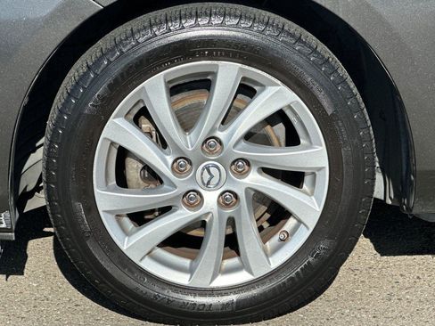 Used 2012 MAZDA MAZDA3 i Touring image 23