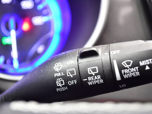 Used 2025 Chrysler Pacifica Select image 22